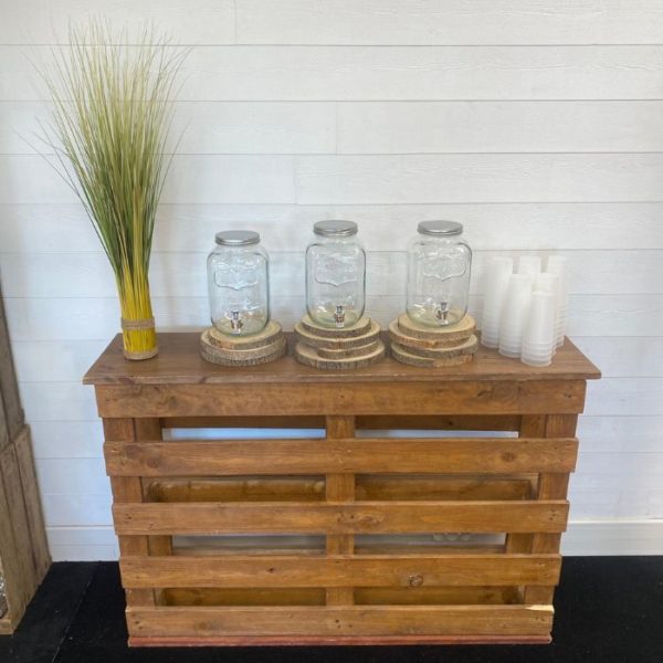 bar a soft Bar à softs et limonades en palettes avec fontaines et gobelets ecocup