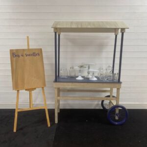 pack instant gourmand avec candy bar, bonbonnière, présentoirs à gâteaux, présentoir à sucettes