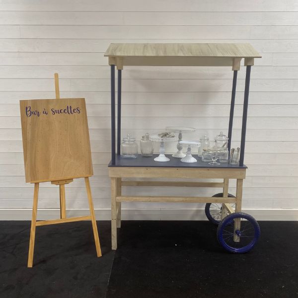 pack instant gourmand avec candy bar, bonbonnière, présentoirs à gâteaux, présentoir à sucettes